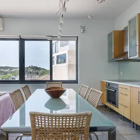 1bedroom House In The Center With Great View